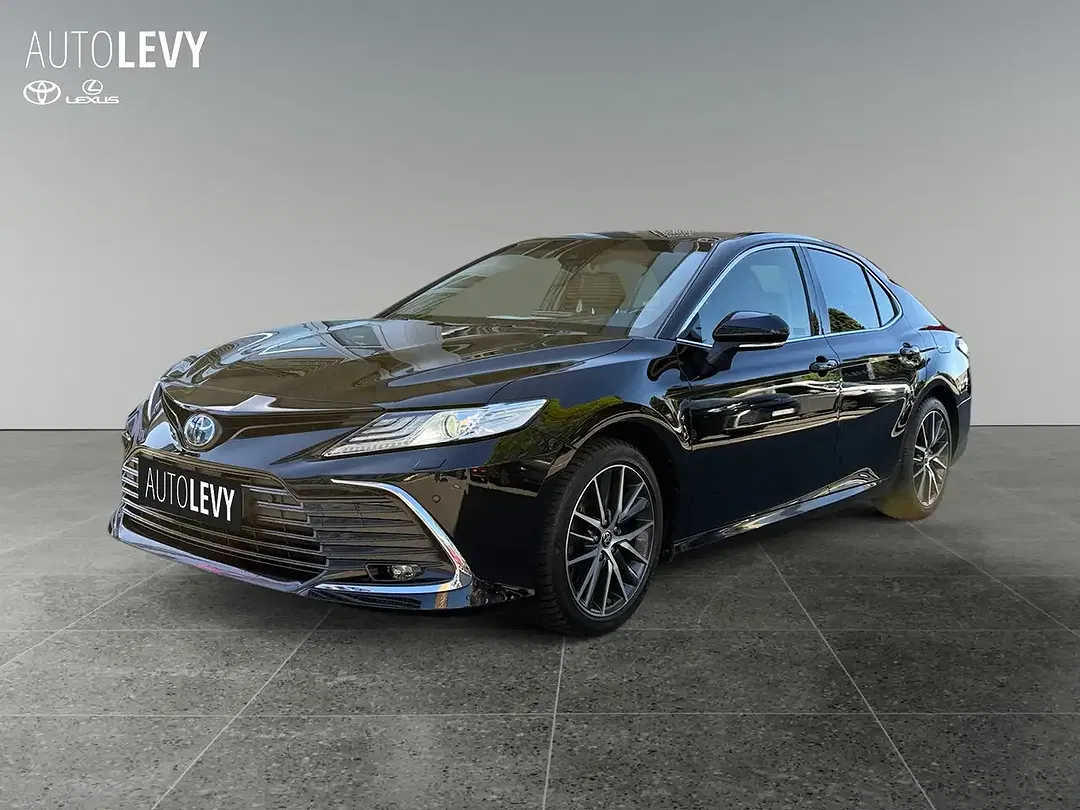 Toyota Camry - Thumbnail 2