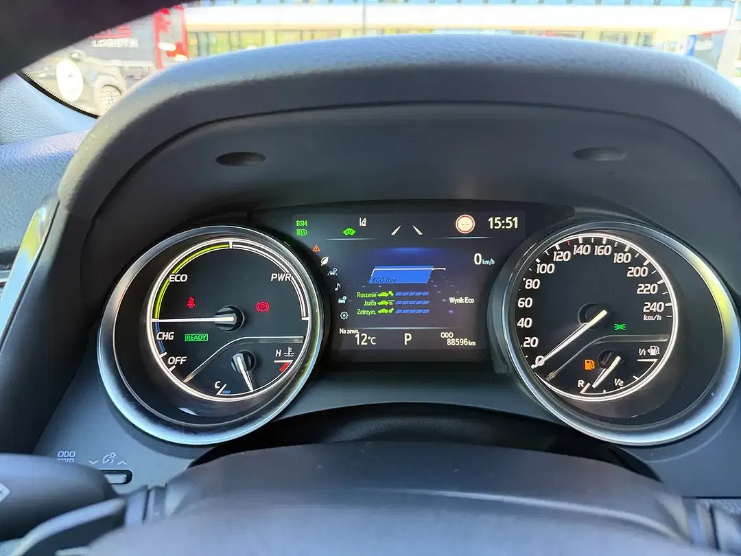 Toyota Camry - Thumbnail 20
