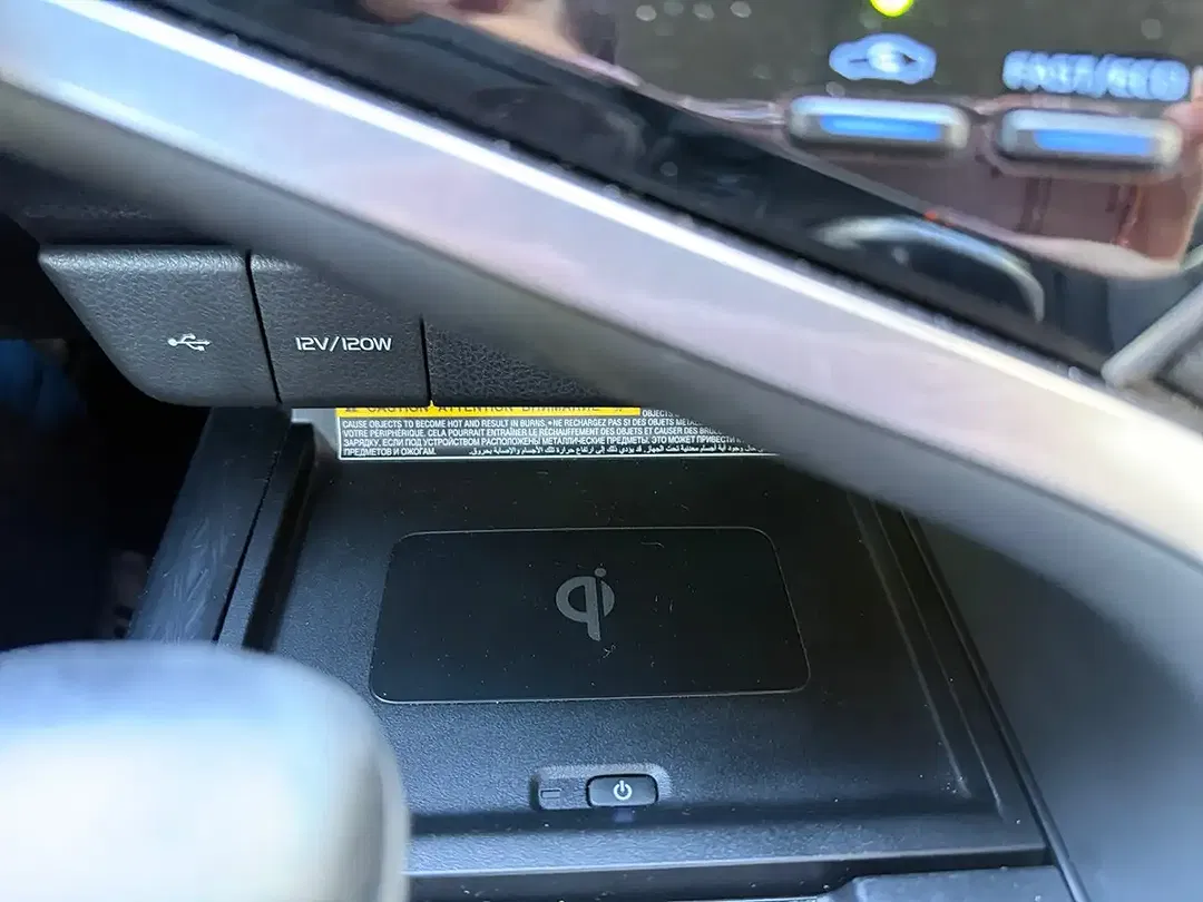 Toyota Camry - Thumbnail 23