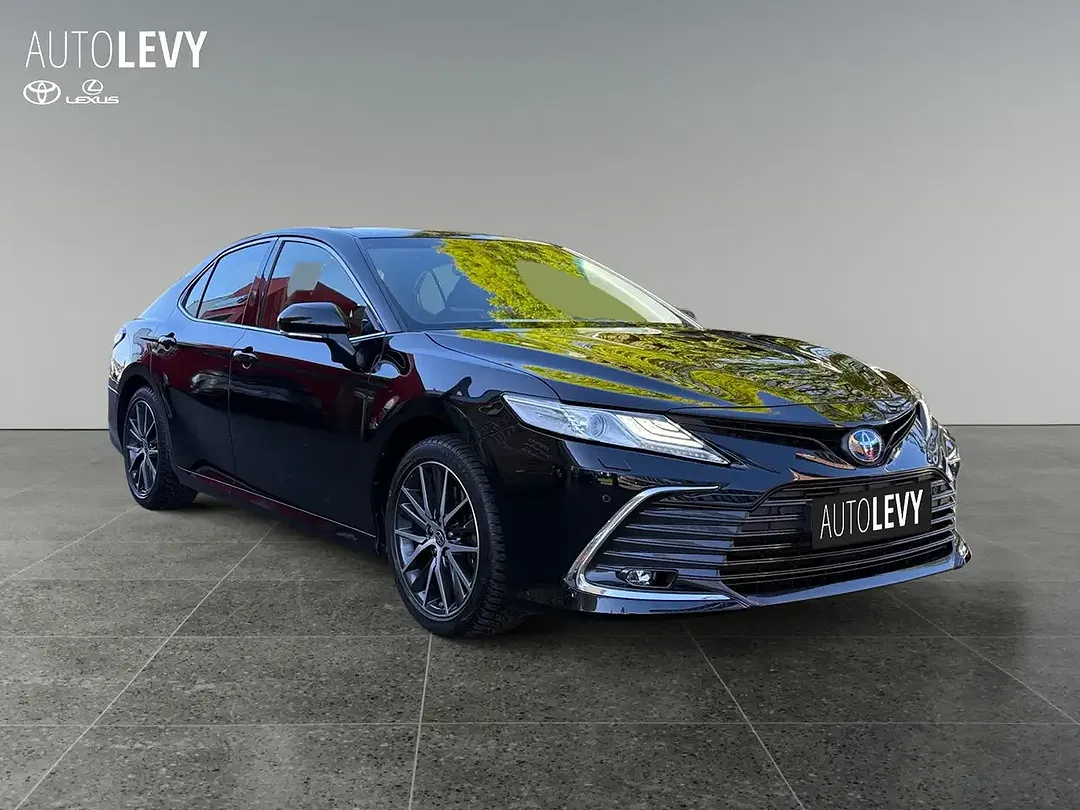 Toyota Camry - Thumbnail 8