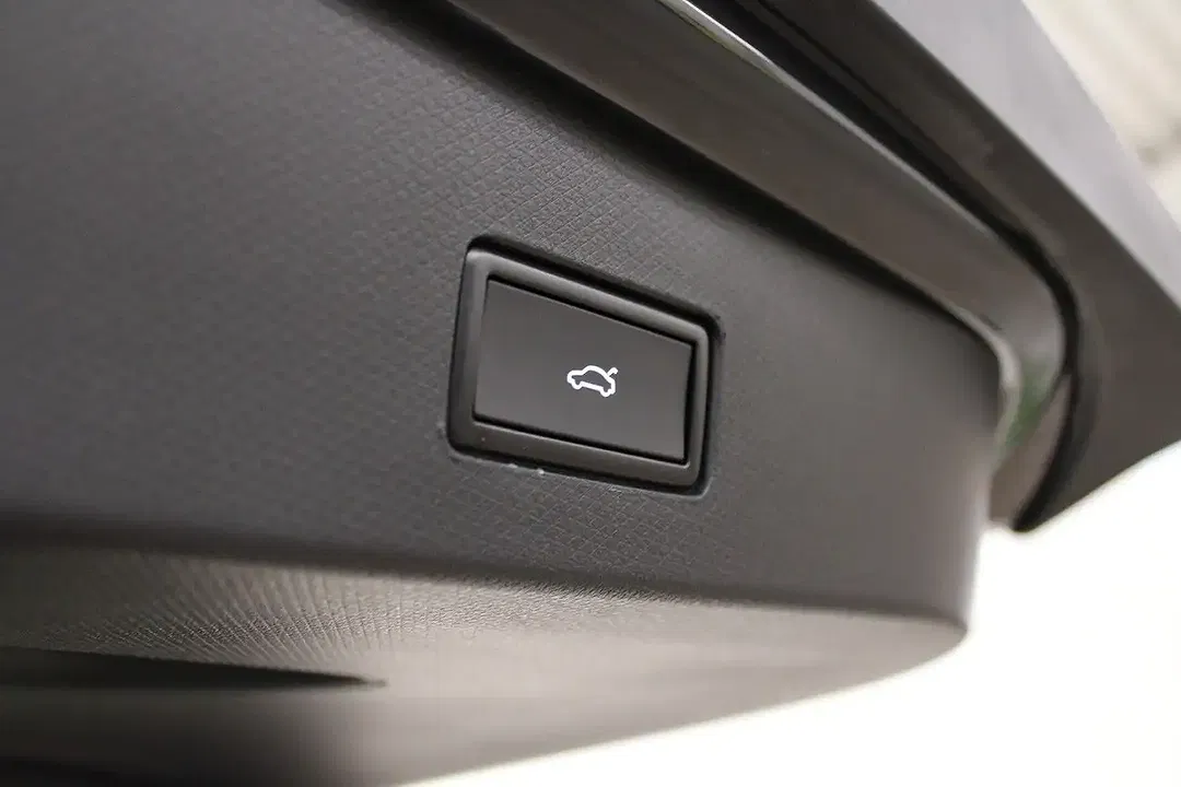 CUPRA Tavascan - Thumbnail 12