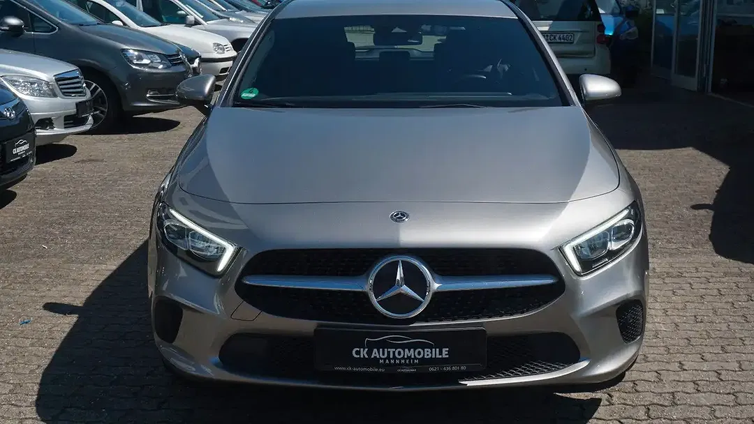 Mercedes-Benz A 220 - Thumbnail 1