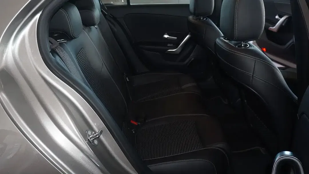 Mercedes-Benz A 220 - Thumbnail 10