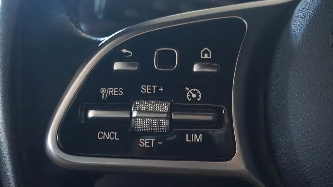 Mercedes-Benz A 220 - Thumbnail 18