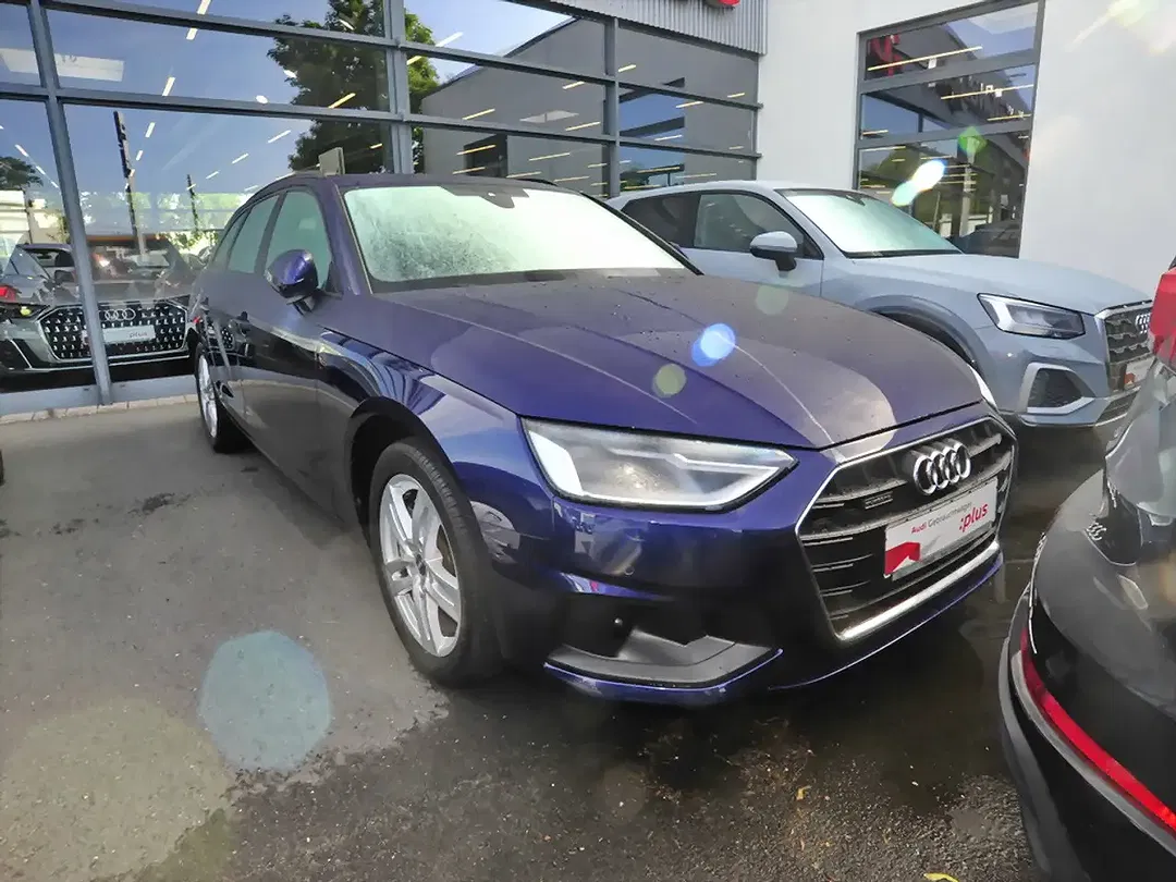 Audi A4 - Thumbnail 2