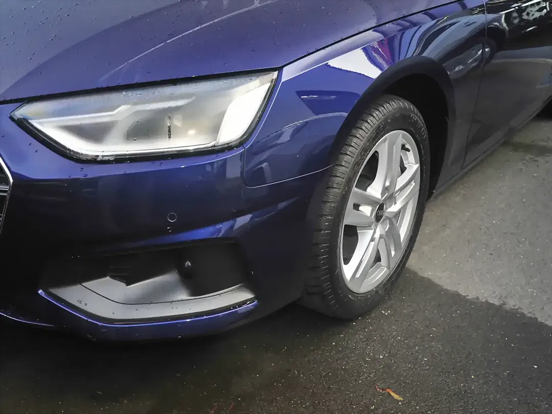 Audi A4 - Thumbnail 4