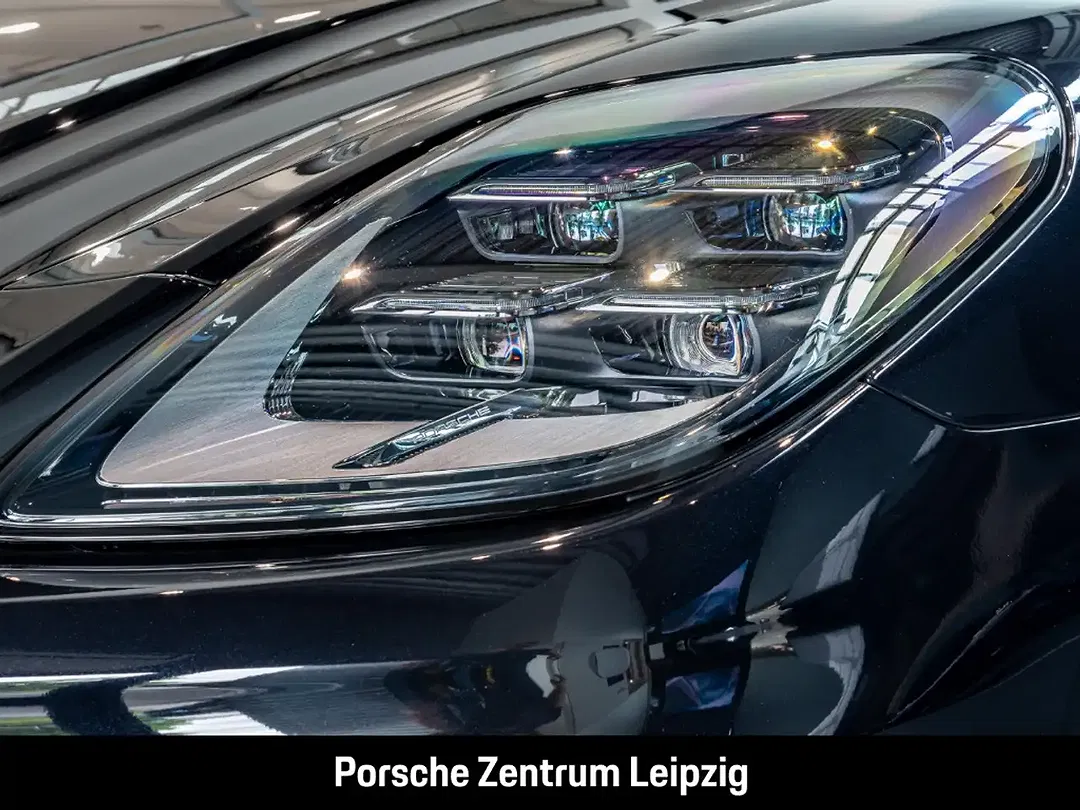 Porsche Panamera - Thumbnail 10