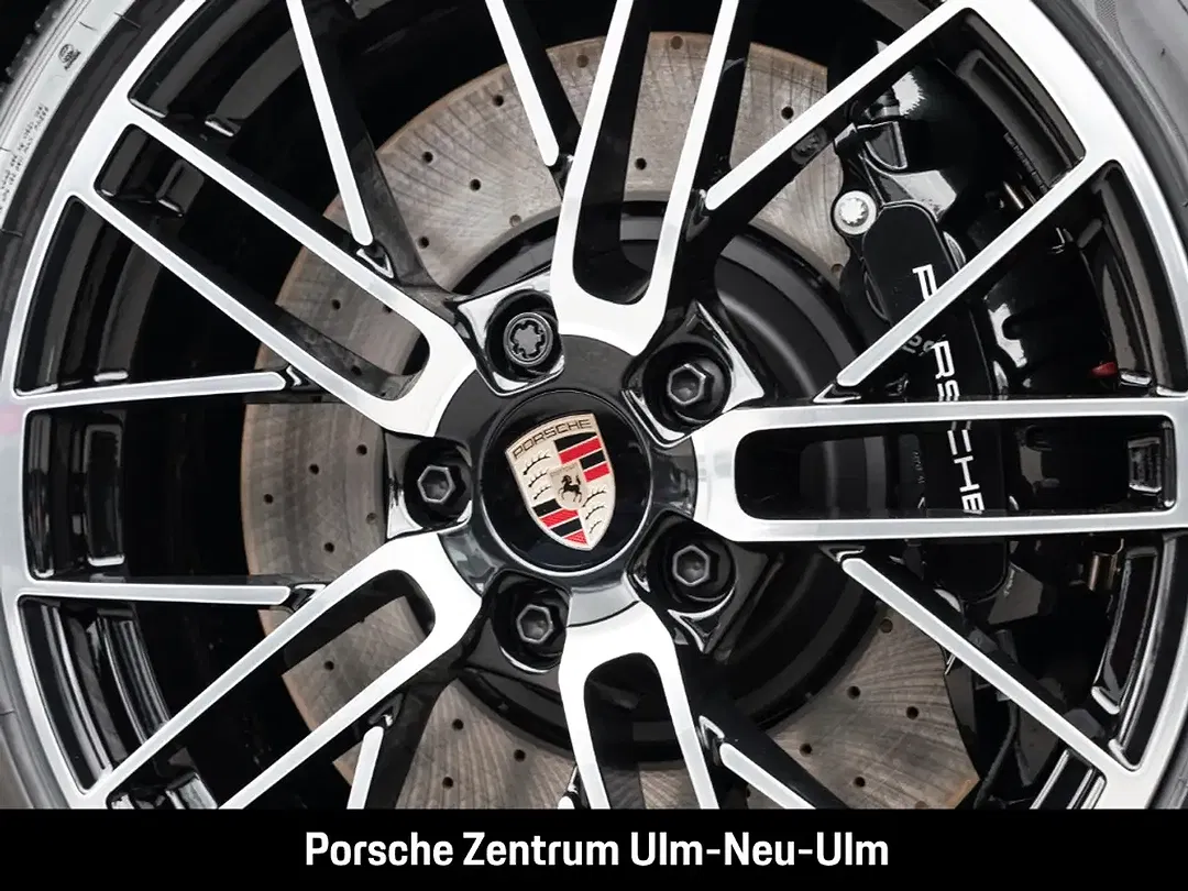 Porsche 992 - Thumbnail 10