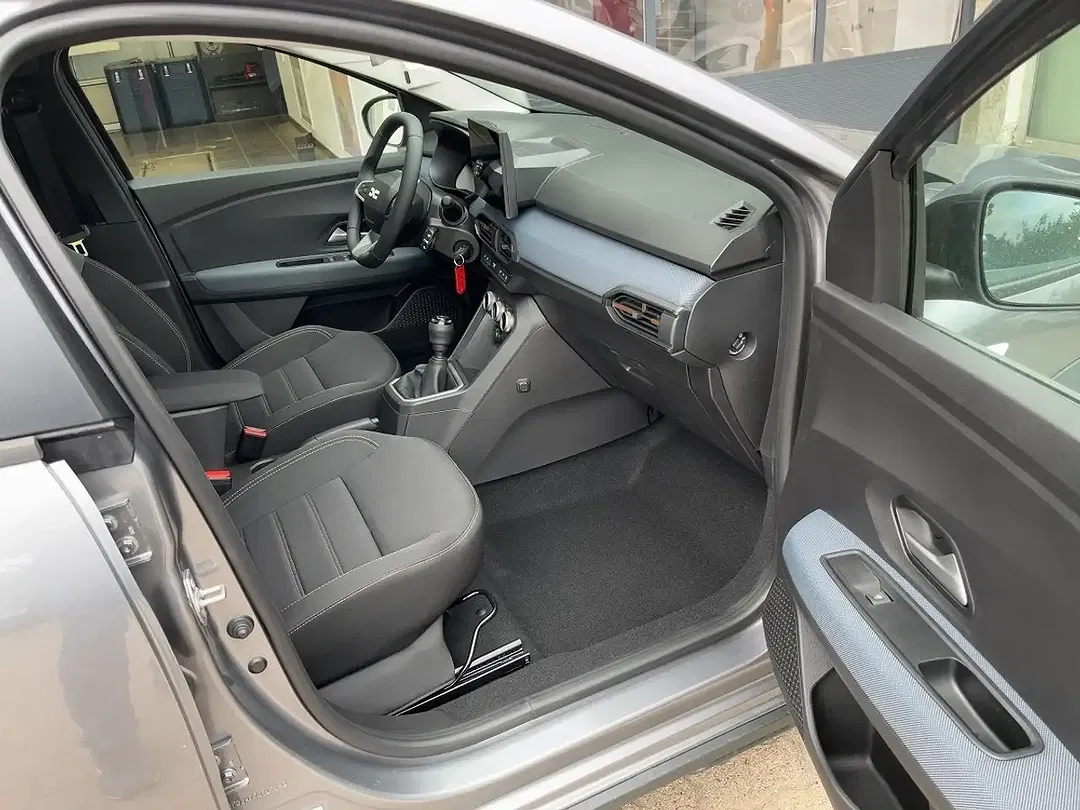 Dacia Sandero - Thumbnail 11