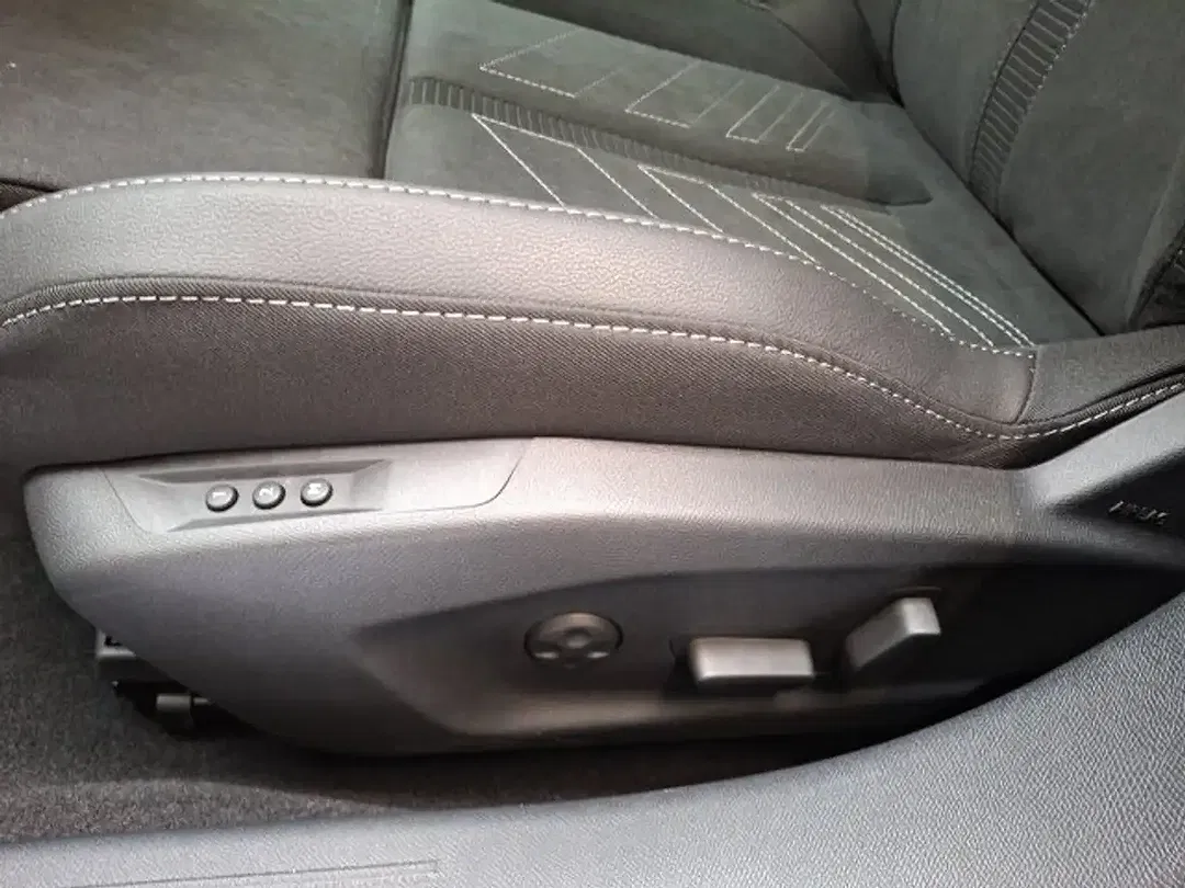 Opel Astra - Thumbnail 8