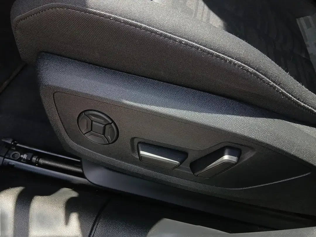 Audi A6 - Thumbnail 13