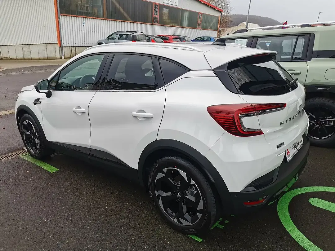 Mitsubishi ASX - Thumbnail 3