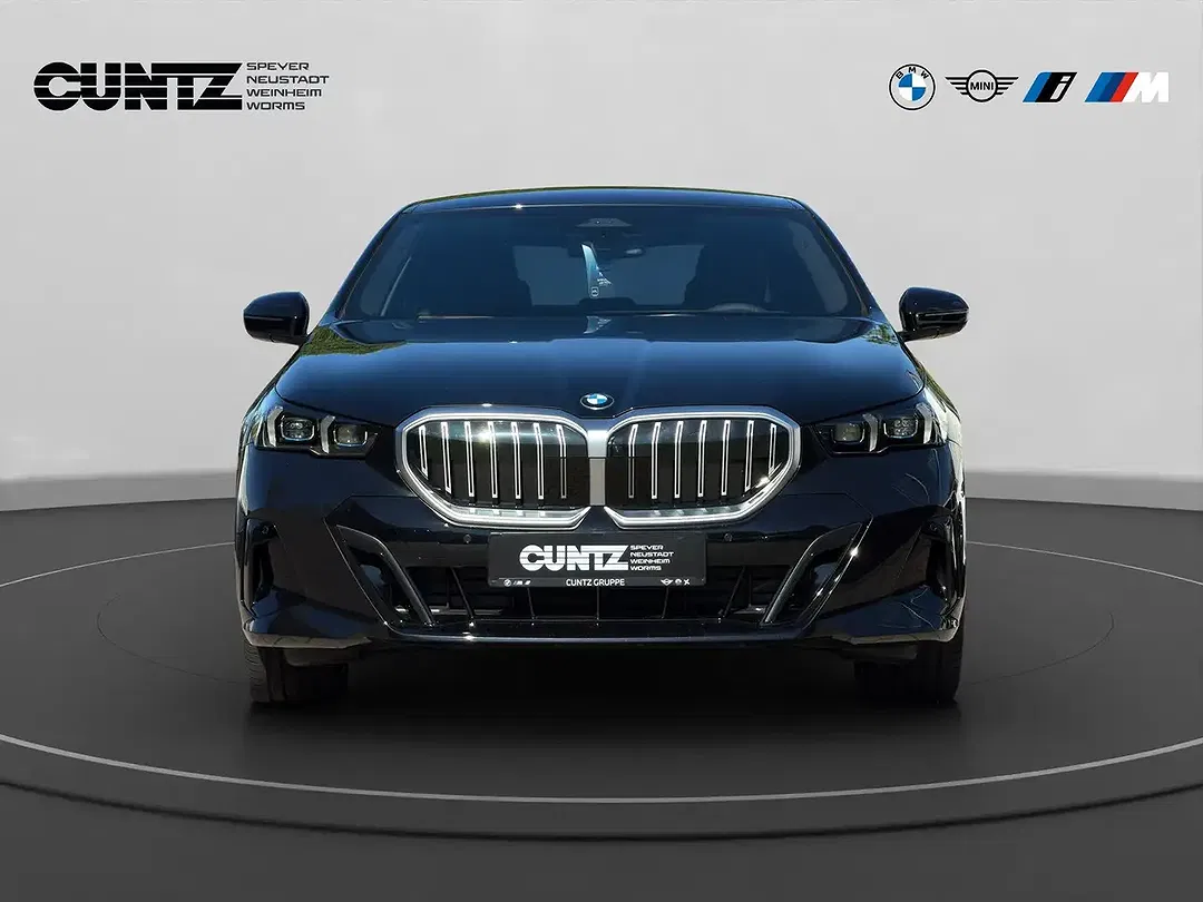 BMW 520 - Thumbnail 2