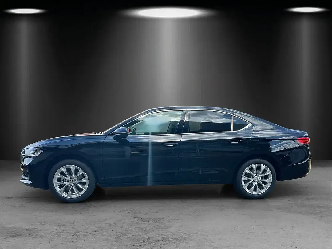 Skoda Superb - Thumbnail 2