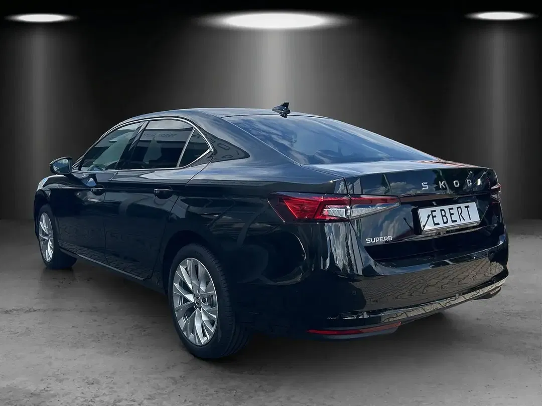 Skoda Superb - Thumbnail 3
