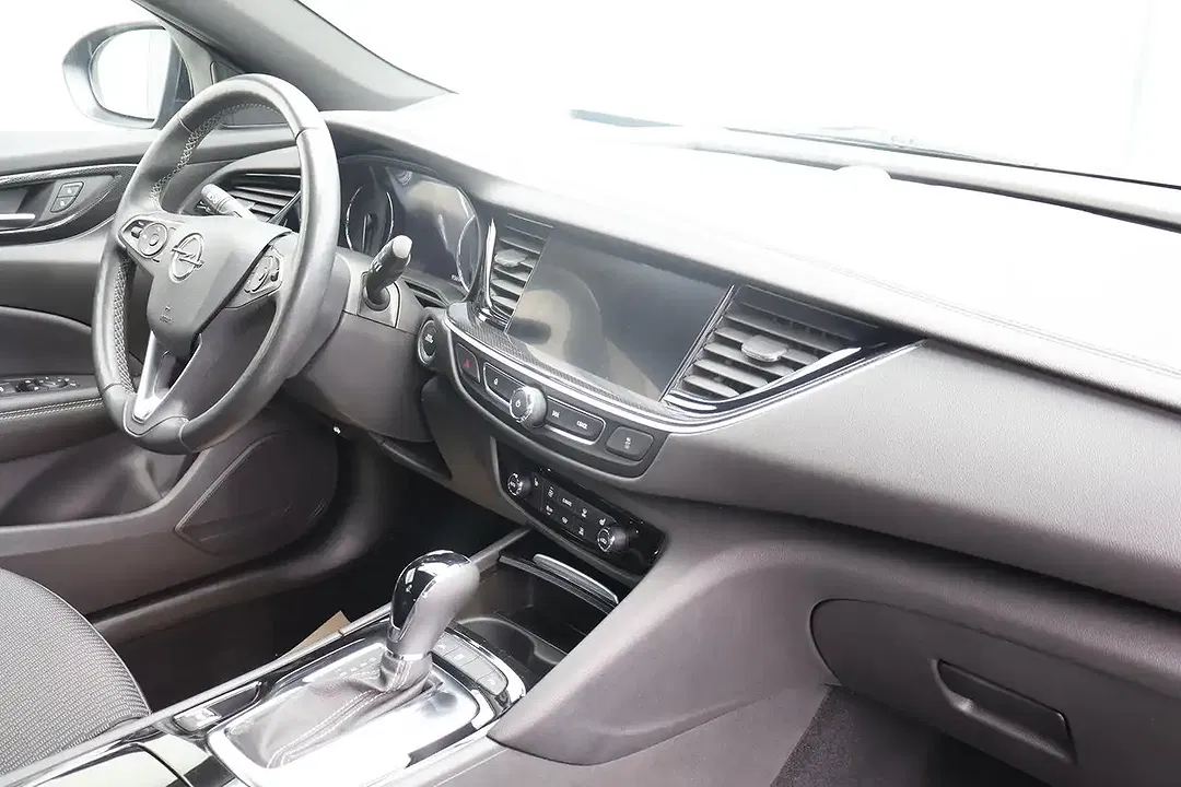 Opel Insignia - Thumbnail 11