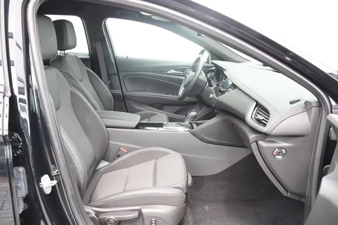 Opel Insignia - Thumbnail 12
