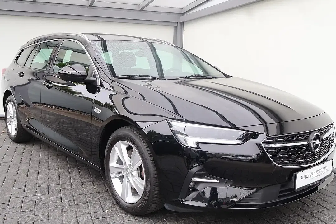 Opel Insignia - Thumbnail 2