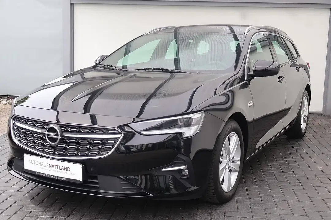 Opel Insignia - Thumbnail 3