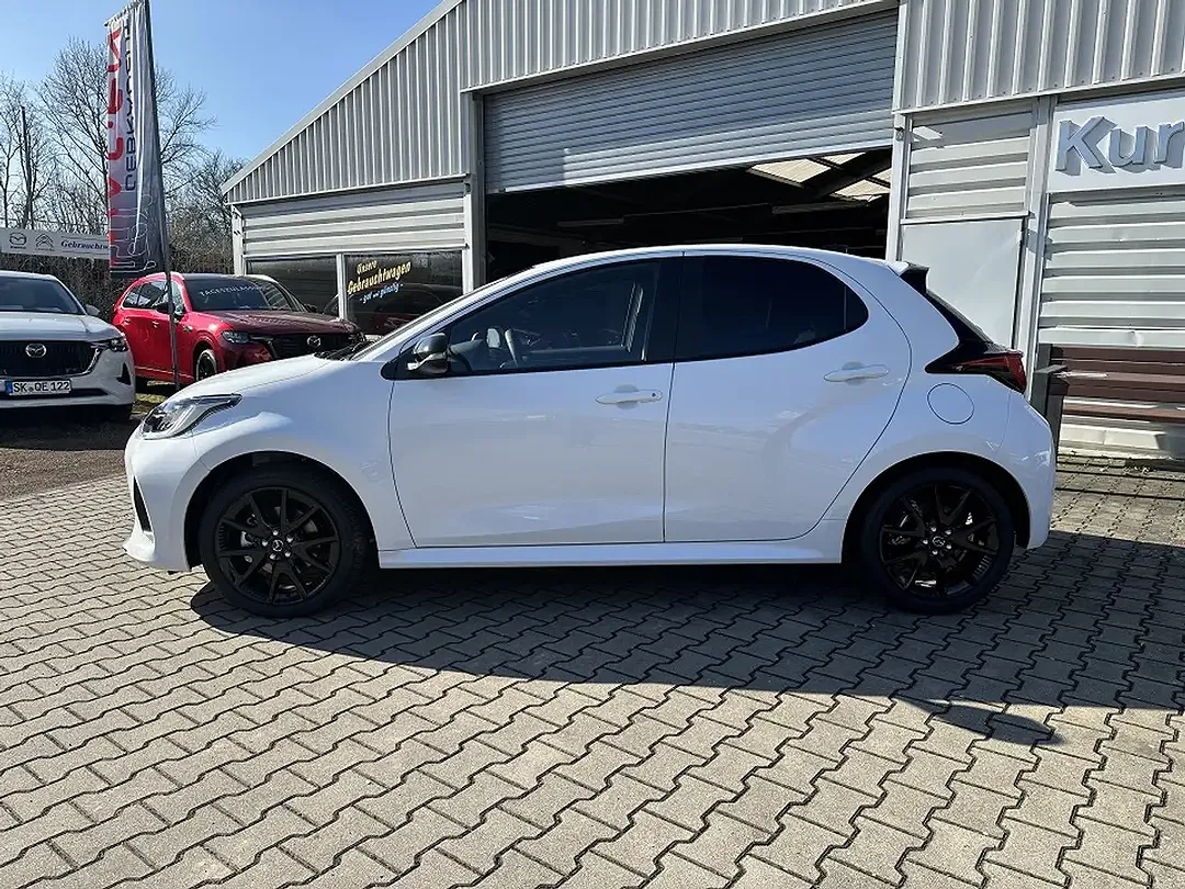 Mazda 2 - Thumbnail 3