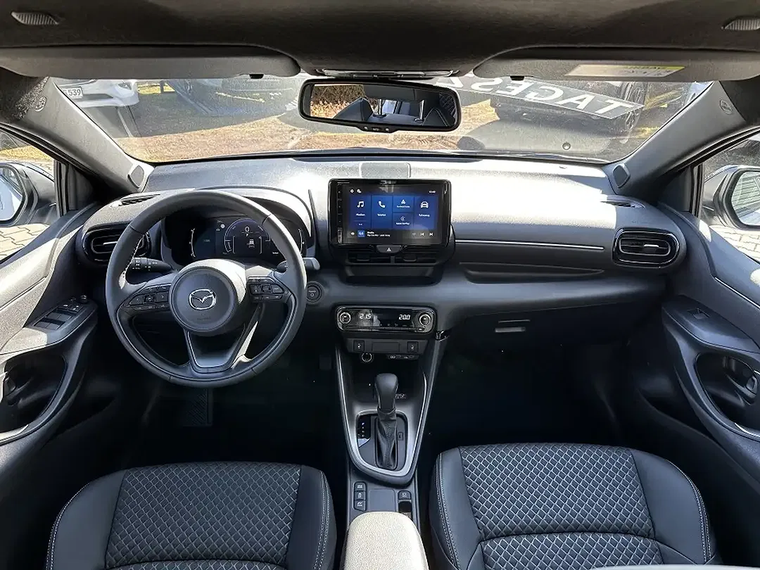 Mazda 2 - Thumbnail 8