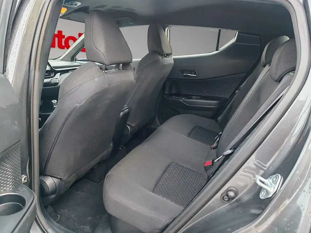Toyota C-HR - Thumbnail 11
