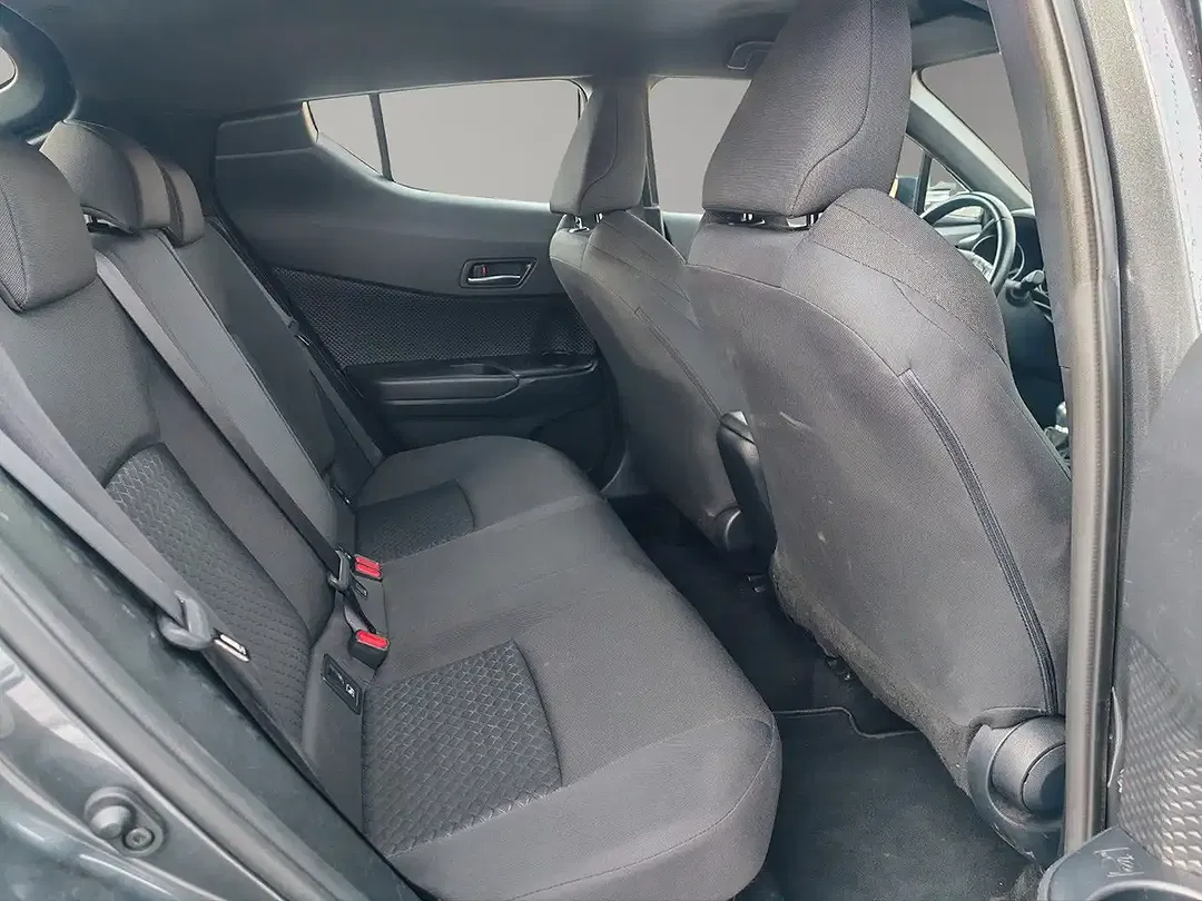 Toyota C-HR - Thumbnail 13