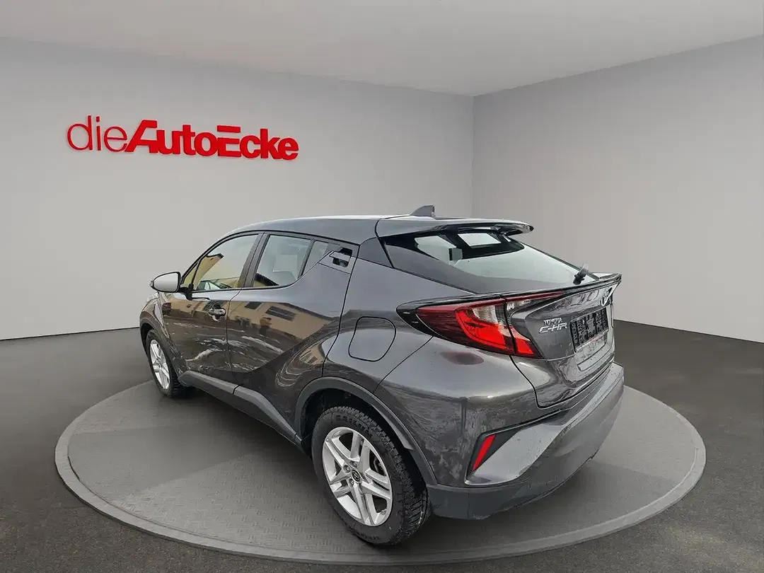 Toyota C-HR - Thumbnail 7