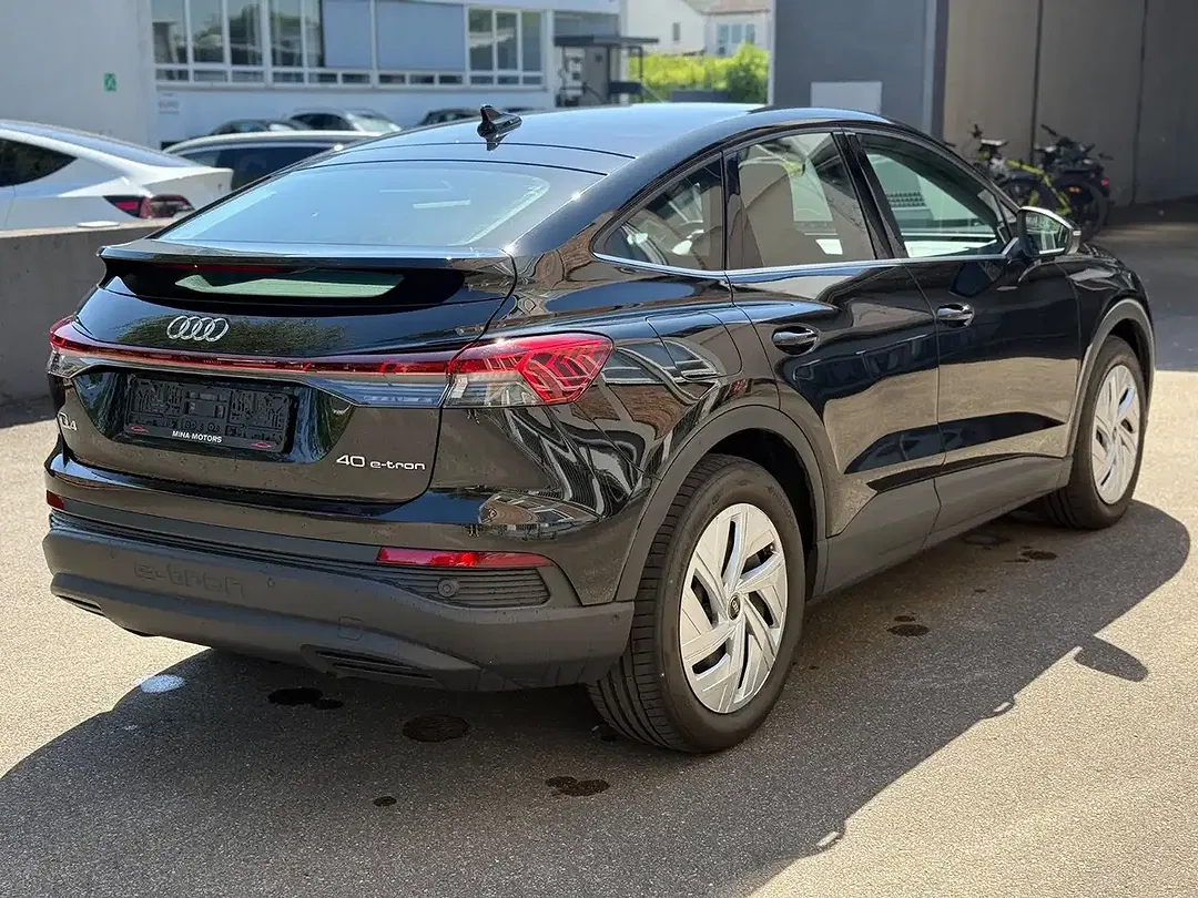 Audi Q4 e-tron - Thumbnail 4