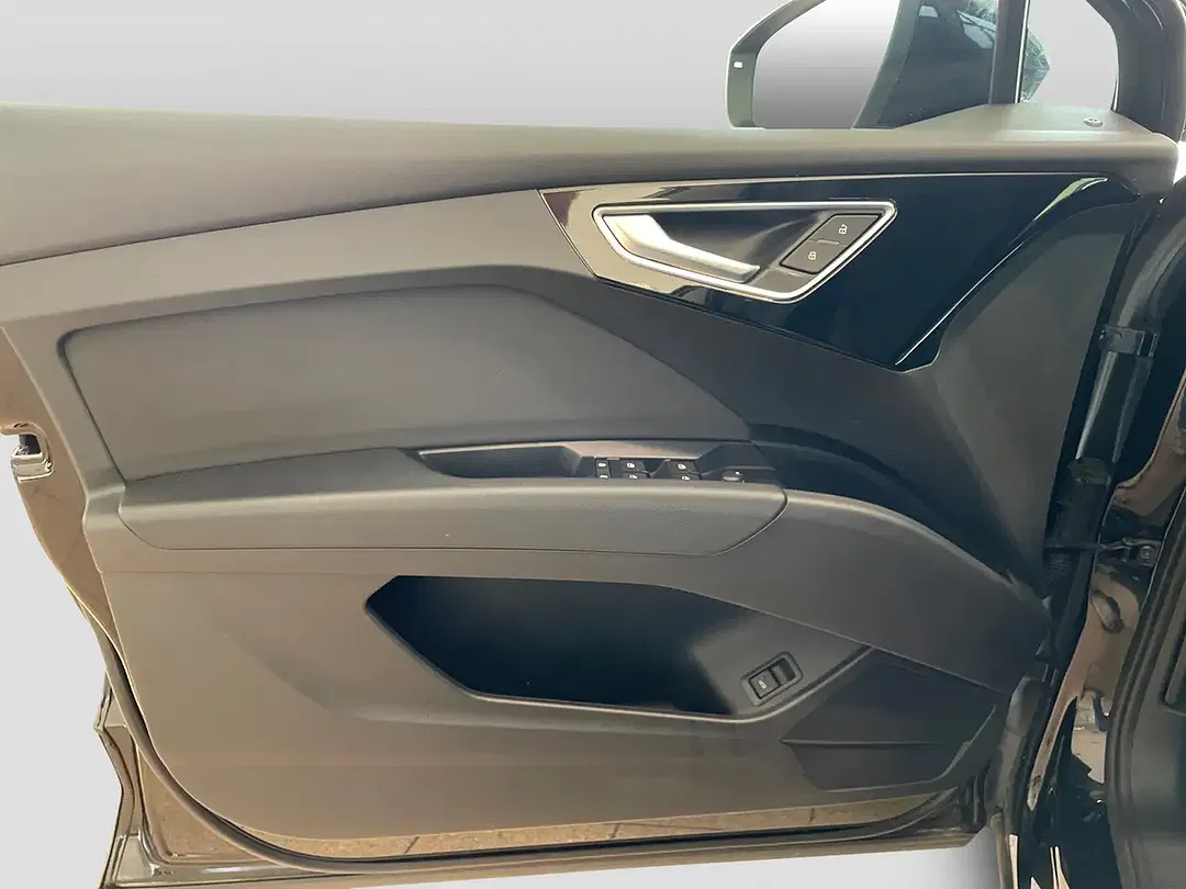 Audi Q4 e-tron - Thumbnail 13