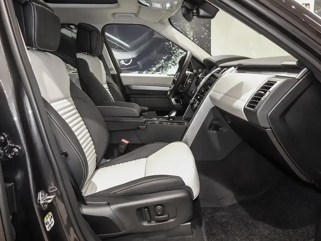 Land Rover Discovery - Thumbnail 3