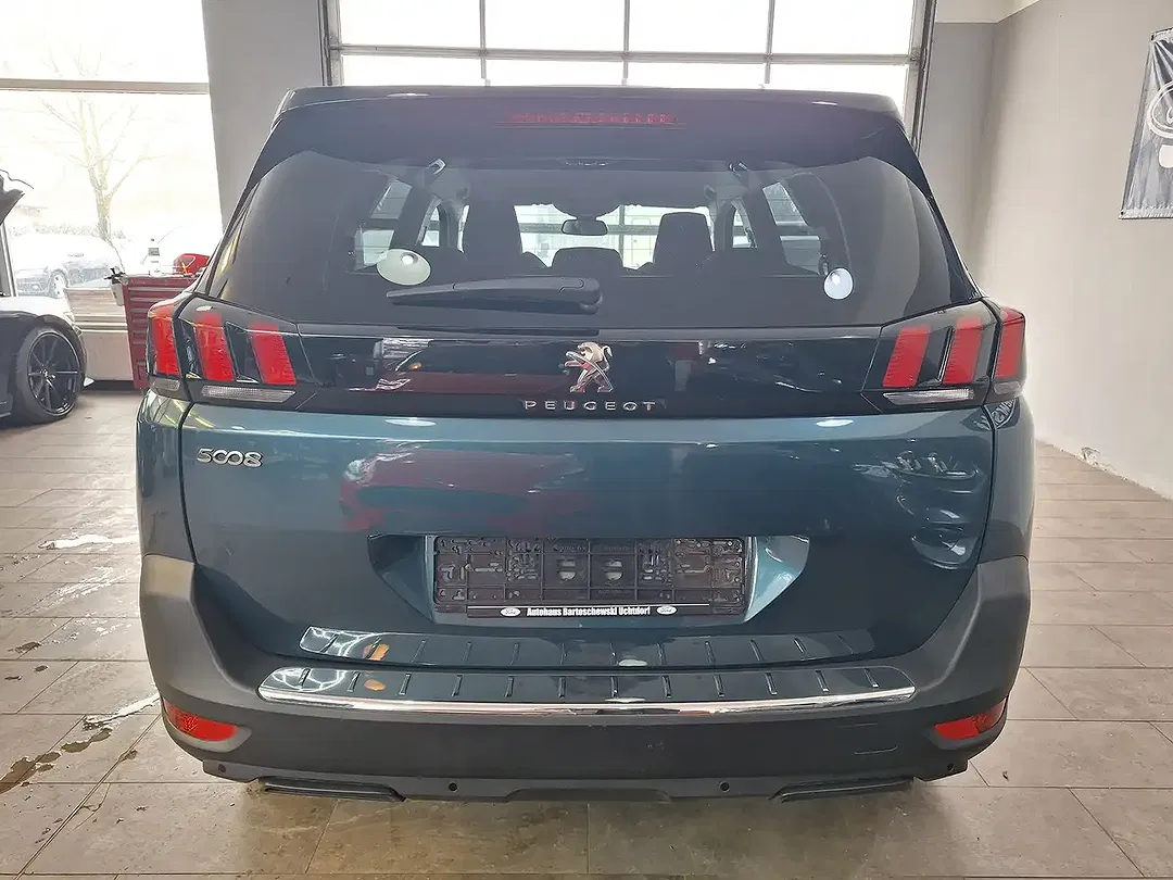 Peugeot 5008 - Thumbnail 3