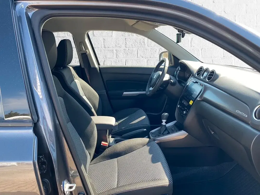 Suzuki Vitara - Thumbnail 10
