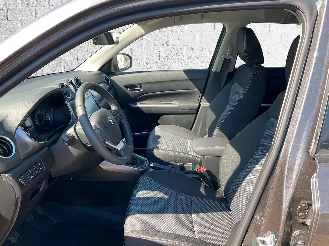 Suzuki Vitara - Thumbnail 6