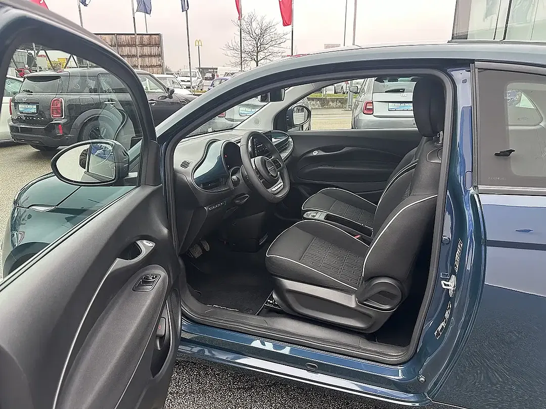 Fiat 500e - Thumbnail 8
