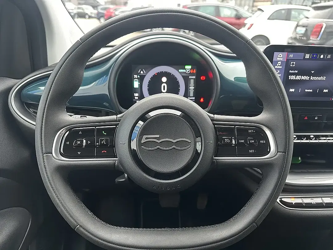 Fiat 500e - Thumbnail 9