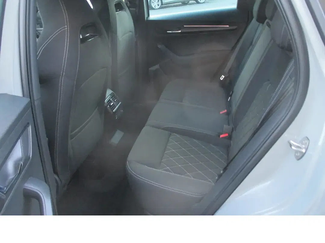 Skoda Karoq - Thumbnail 13