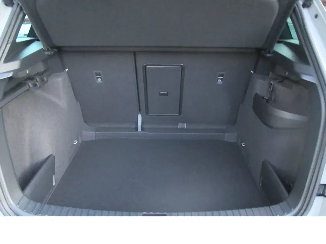 Skoda Karoq - Thumbnail 7