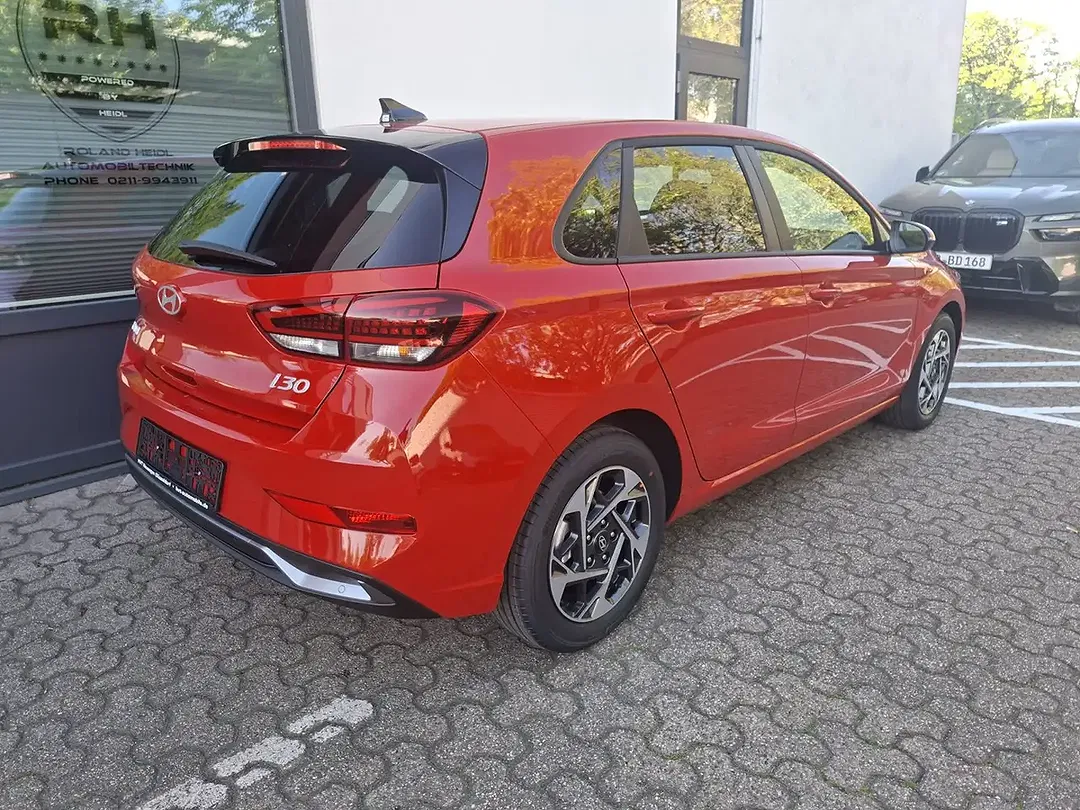 Hyundai i30 - Thumbnail 11
