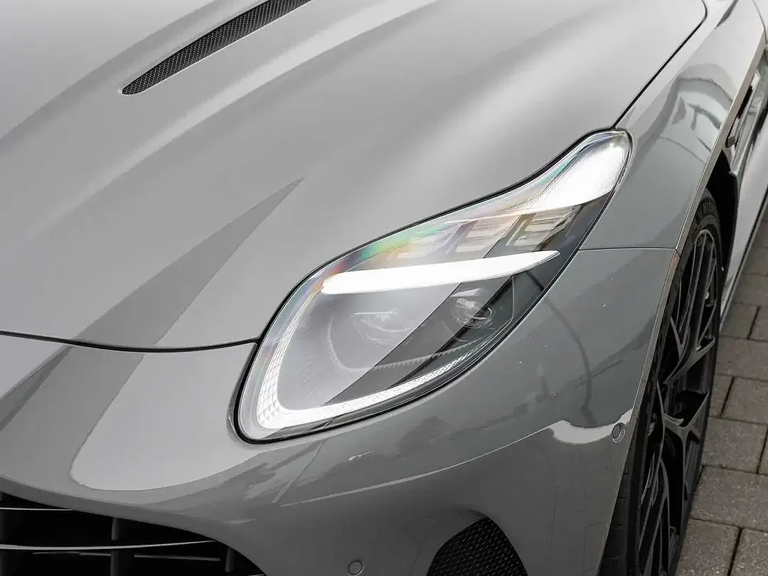 Aston Martin DB12 - Thumbnail 21