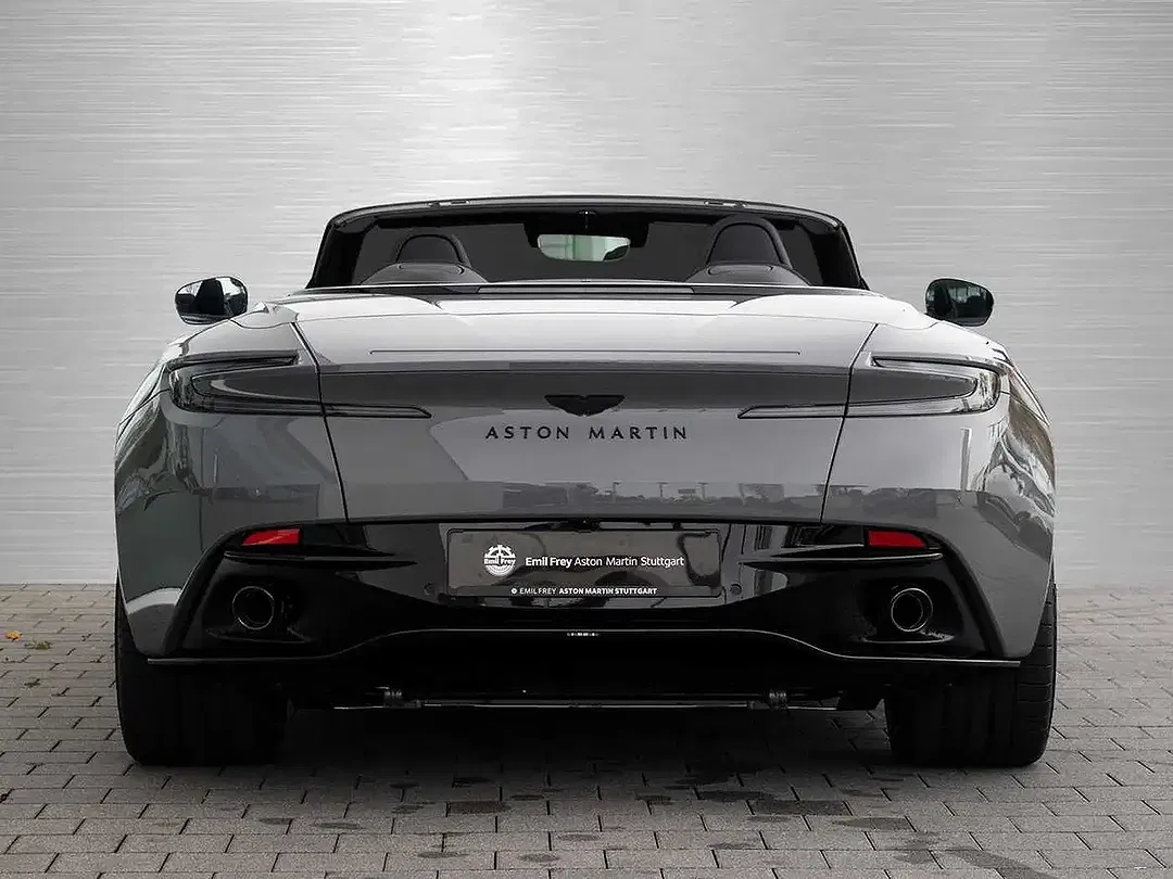 Aston Martin DB12 - Thumbnail 24