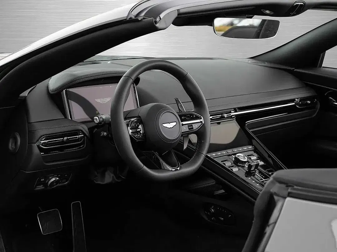 Aston Martin DB12 - Thumbnail 27