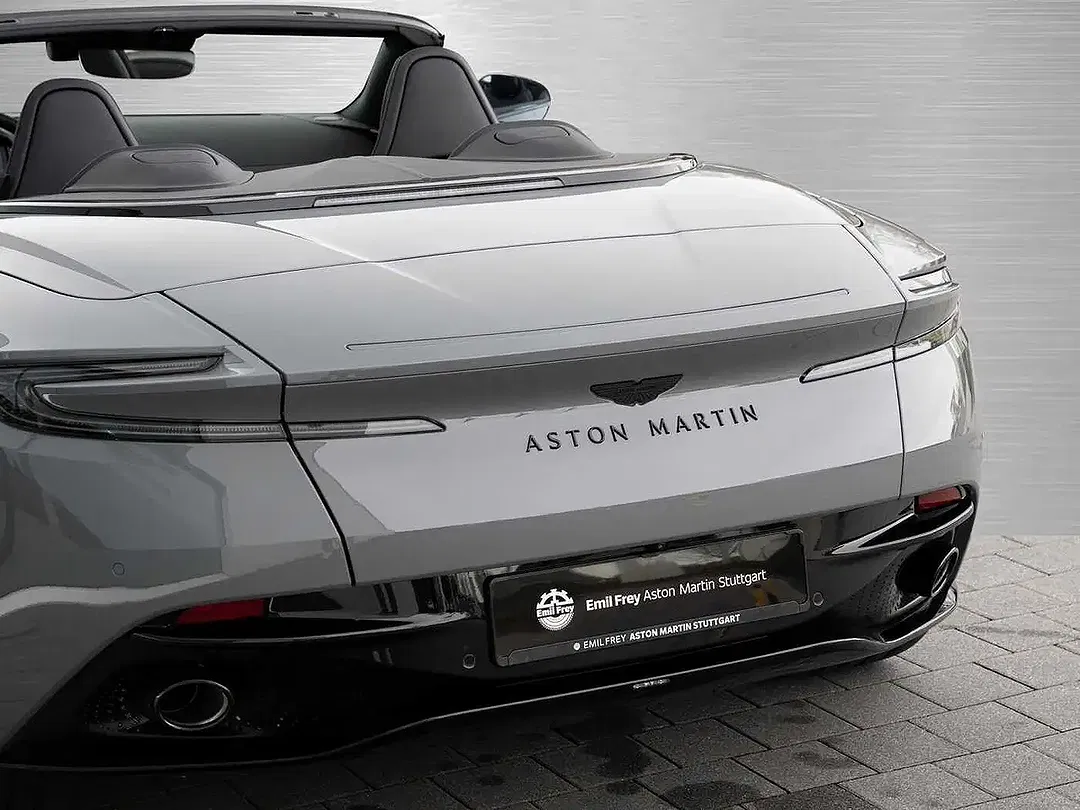 Aston Martin DB12 - Thumbnail 8