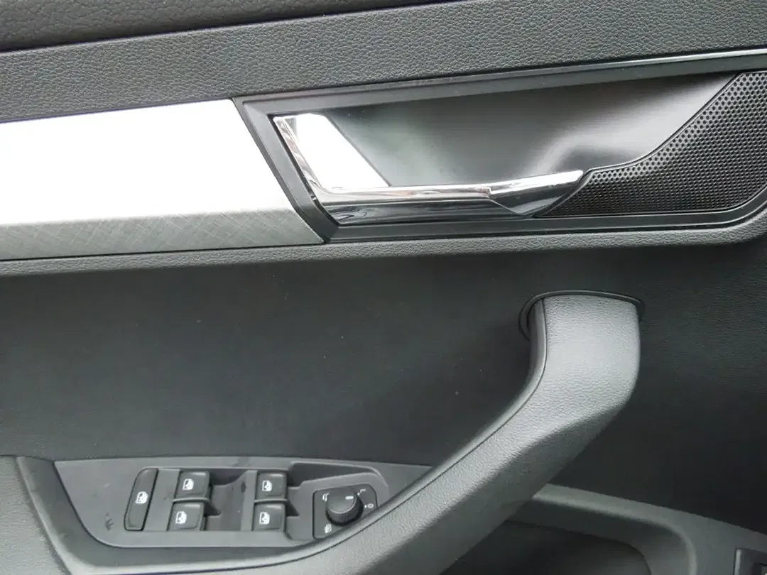 Skoda Karoq - Thumbnail 8