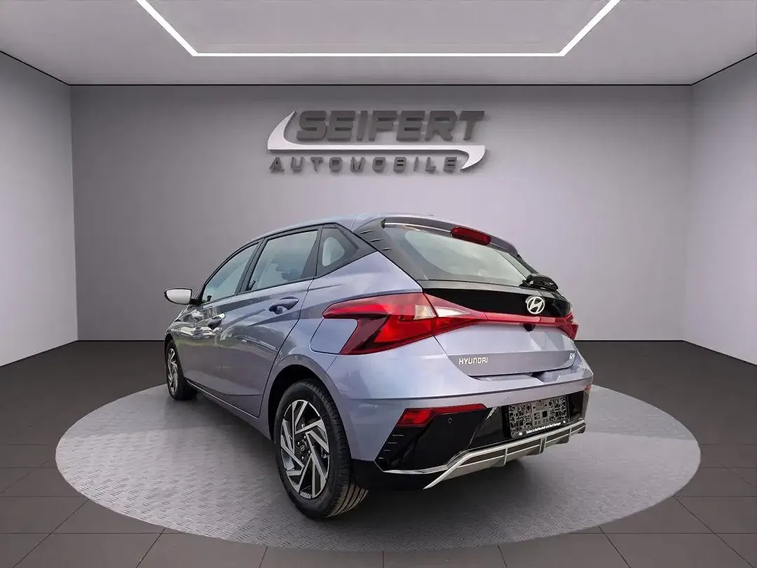 Hyundai i20 - Thumbnail 3