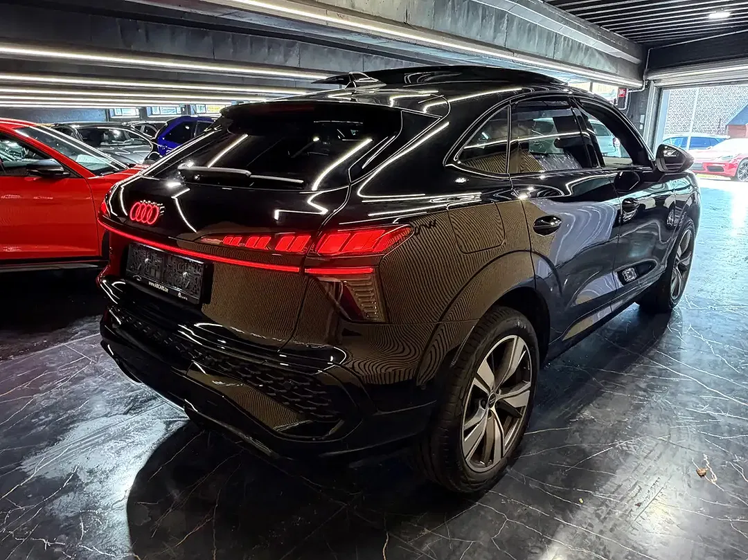 Audi Q3 - Thumbnail 6