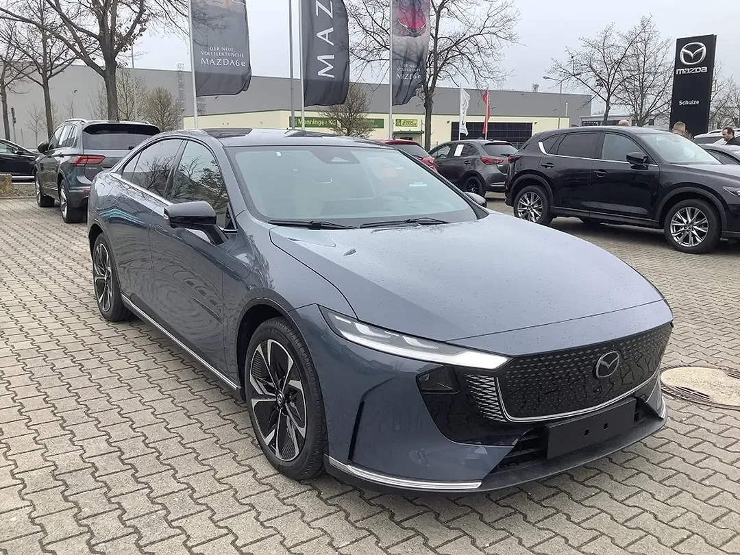 Mazda 6e - Afbeelding 1