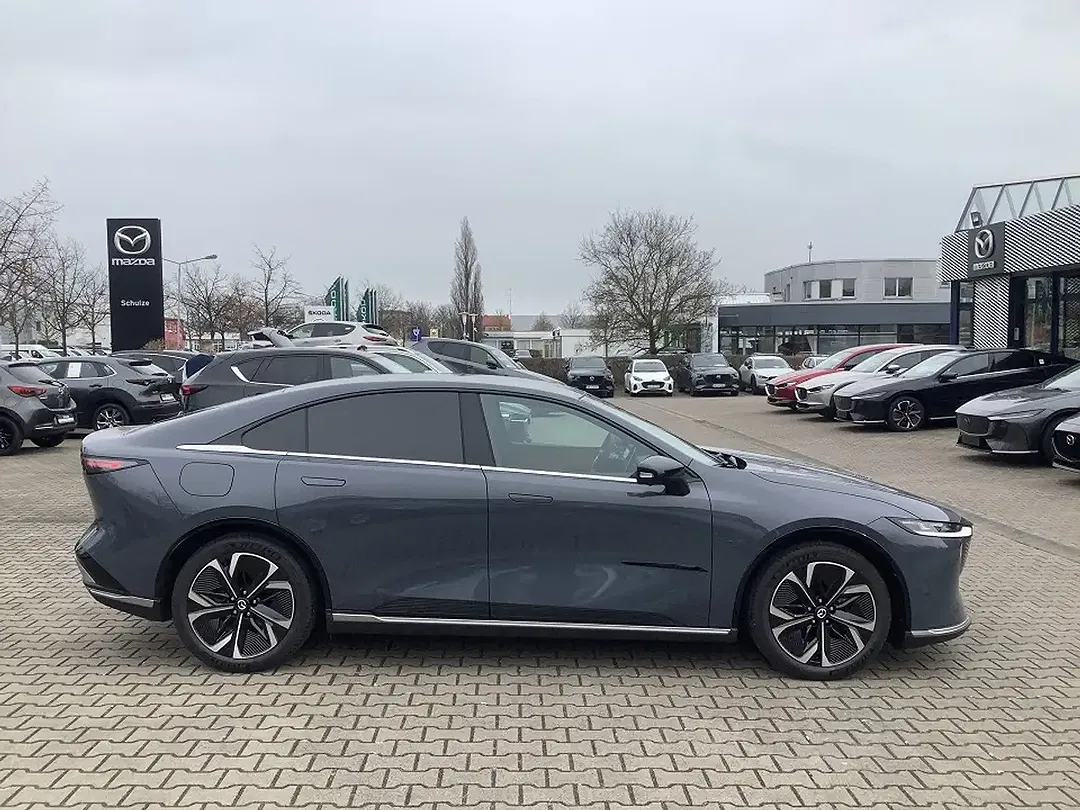 Mazda 6e - Thumbnail 2