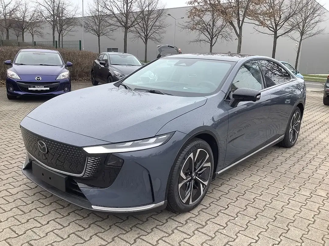 Mazda 6e - Thumbnail 7
