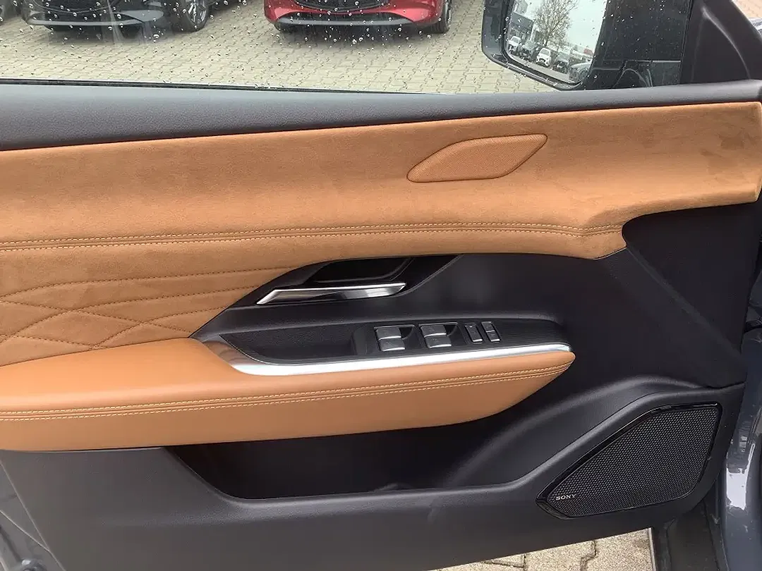 Mazda 6e - Thumbnail 9